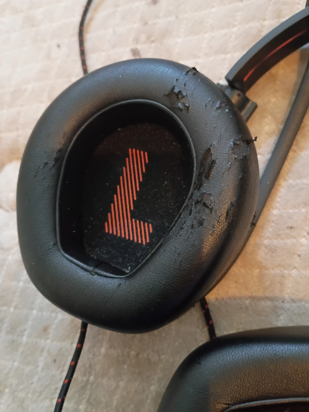 JBL Quantum Gaming Headphones with Mic - photo 3