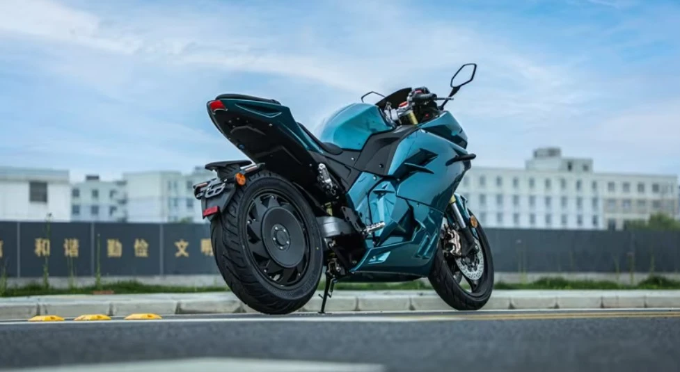 Brand New 5000W Electric Motorcycle | 72V | 130 km/h - photo 3