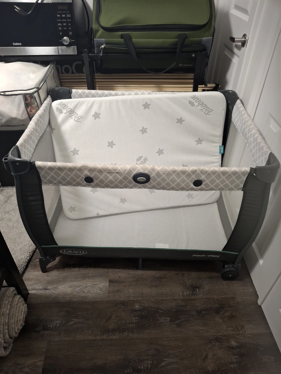 Graco Pack 'n Play Portable Playard with Bassinet - photo 2