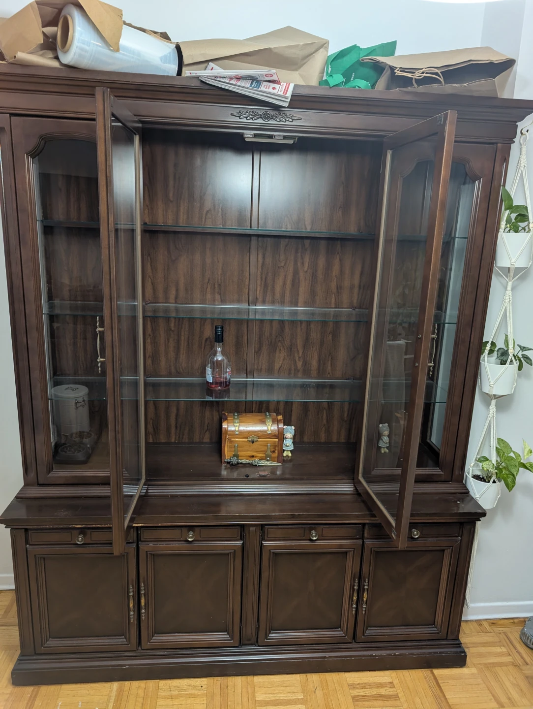 China cabinet - photo 2