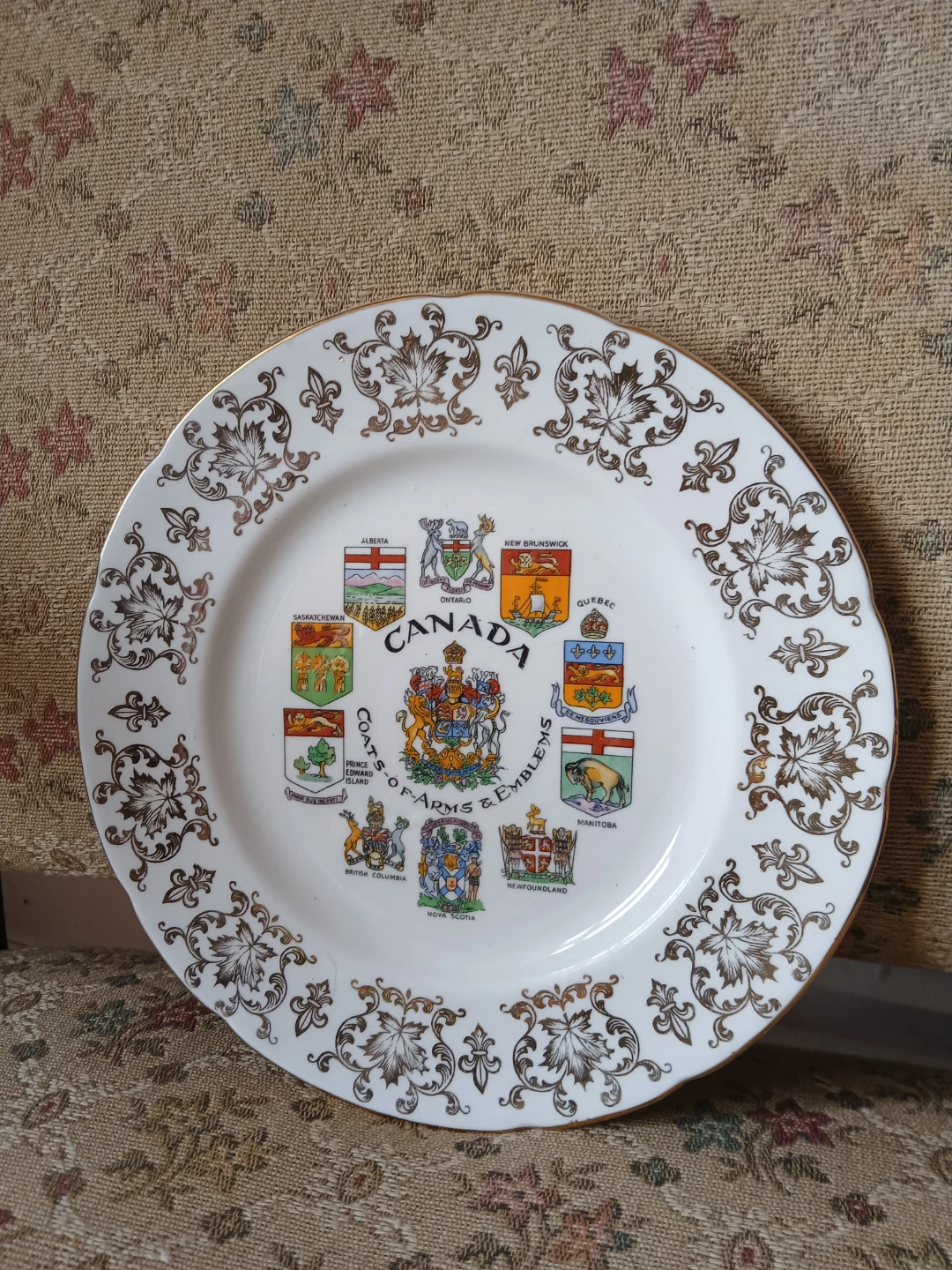 Paragon Canada Coats of Arms & Emblems Decorative Plate - photo 3