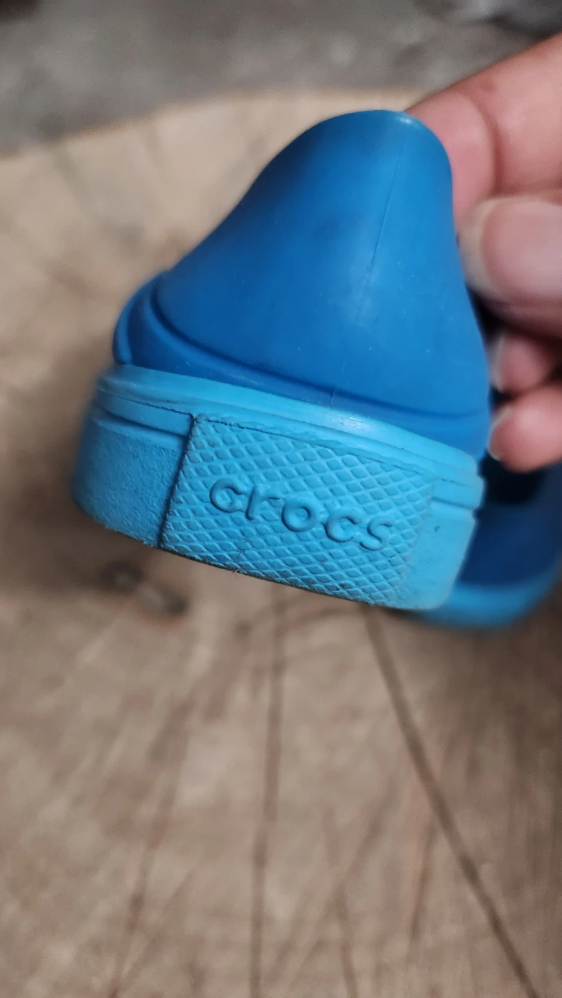 Toddler Blue Crocs slip-on shoes - photo 4