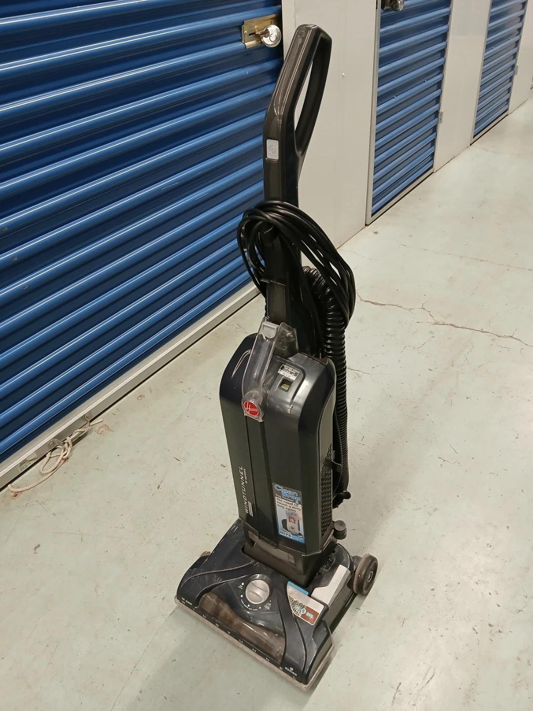Hoover WindTunnel  Bagged Vacuum - photo 2