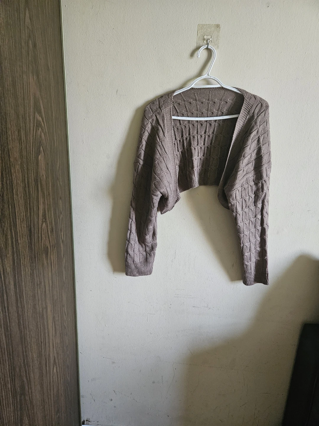 Brown knitted cropped shrug