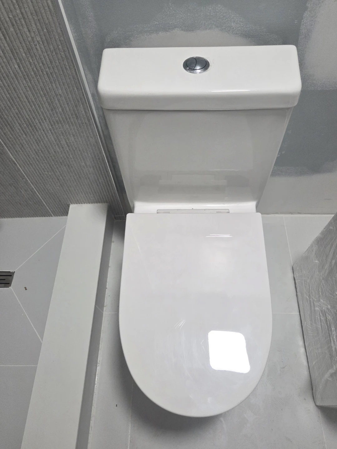 White Toilet Bowl with Dual Flush Button - photo 2