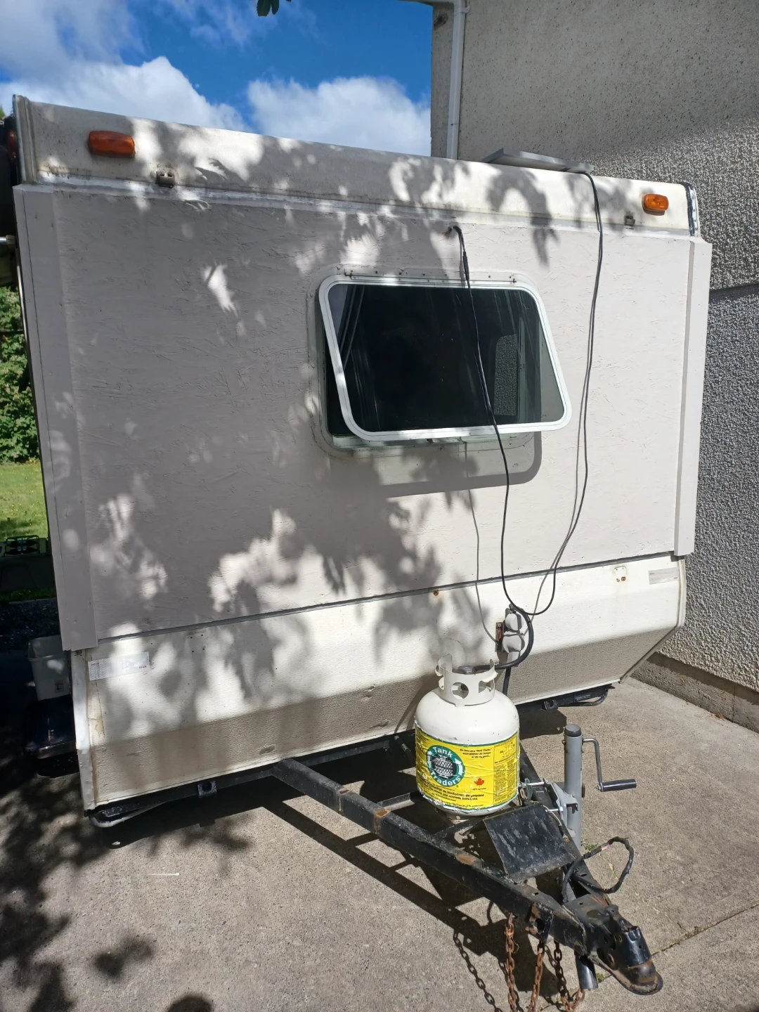Palomino Pop-Up Camper
