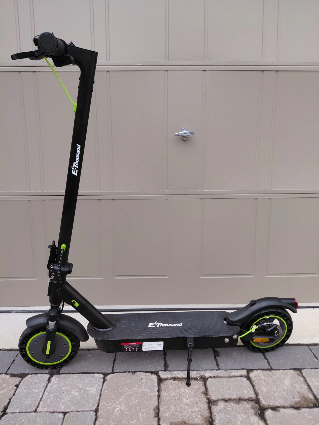 E-Thousand E9 MAX Electric Scooter