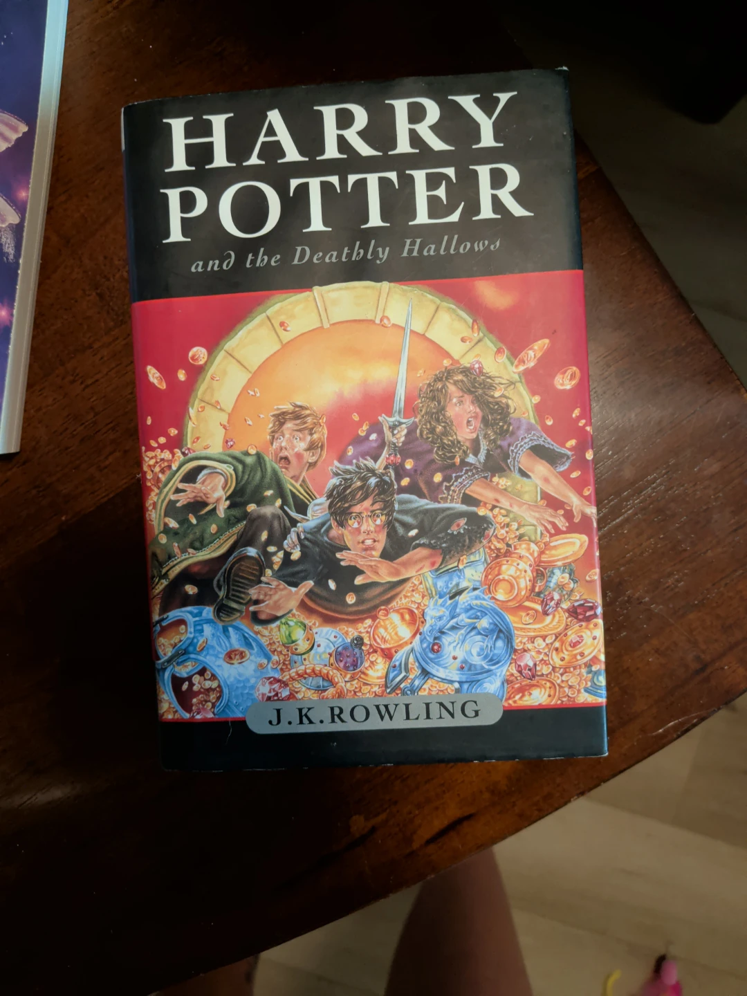 Harry Potter and the Deathly Hallows Book by J.K. Rowling