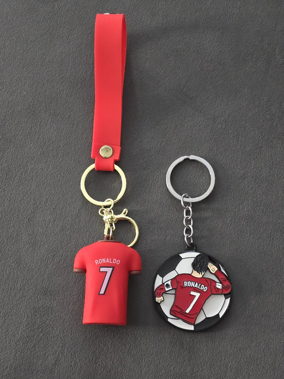 5 Piece Football Fan Keychain Combo - Ronaldo & Messi - photo 4
