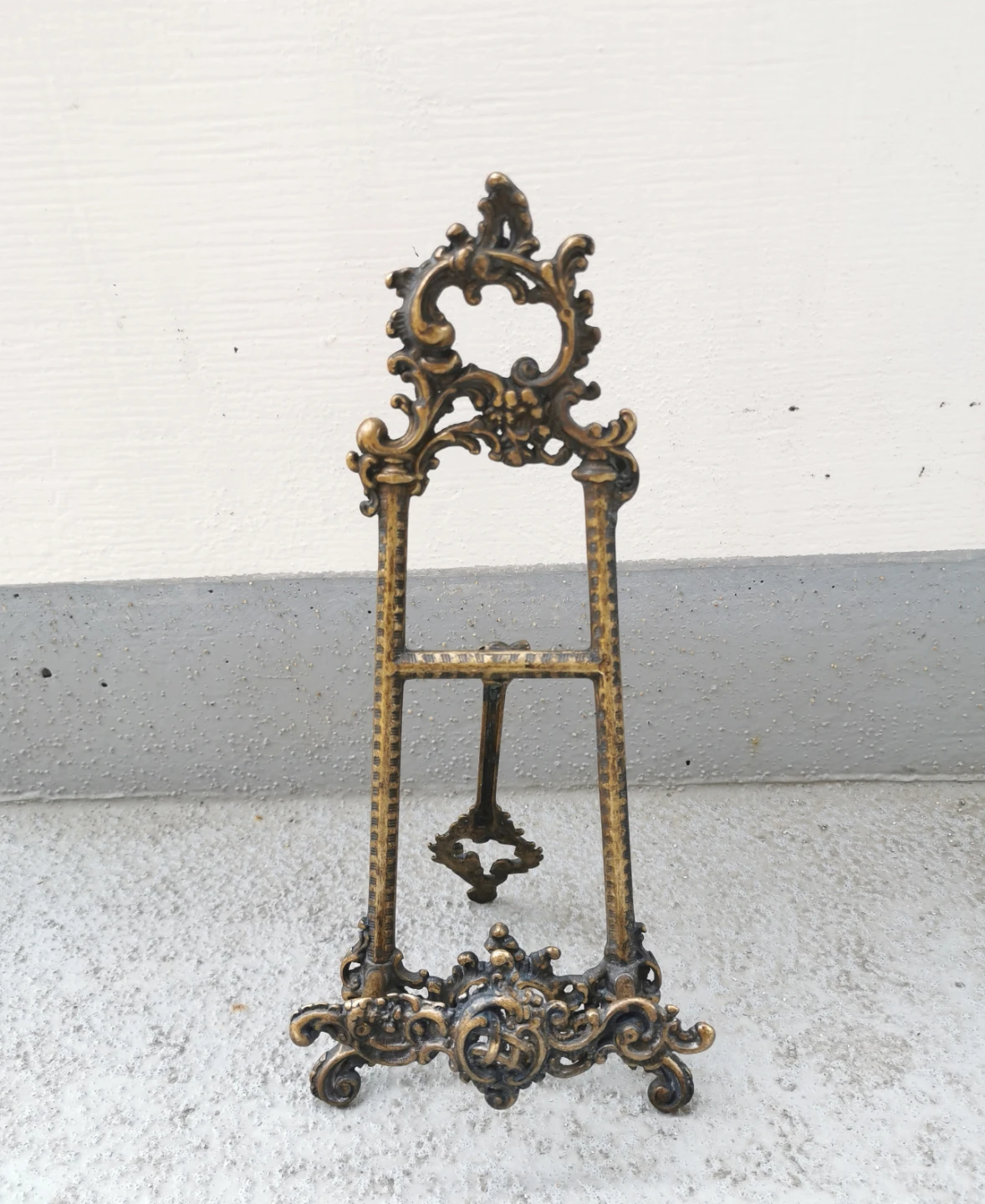 Vintage Ornate Brass Tabletop Easel Rococo Display Stand