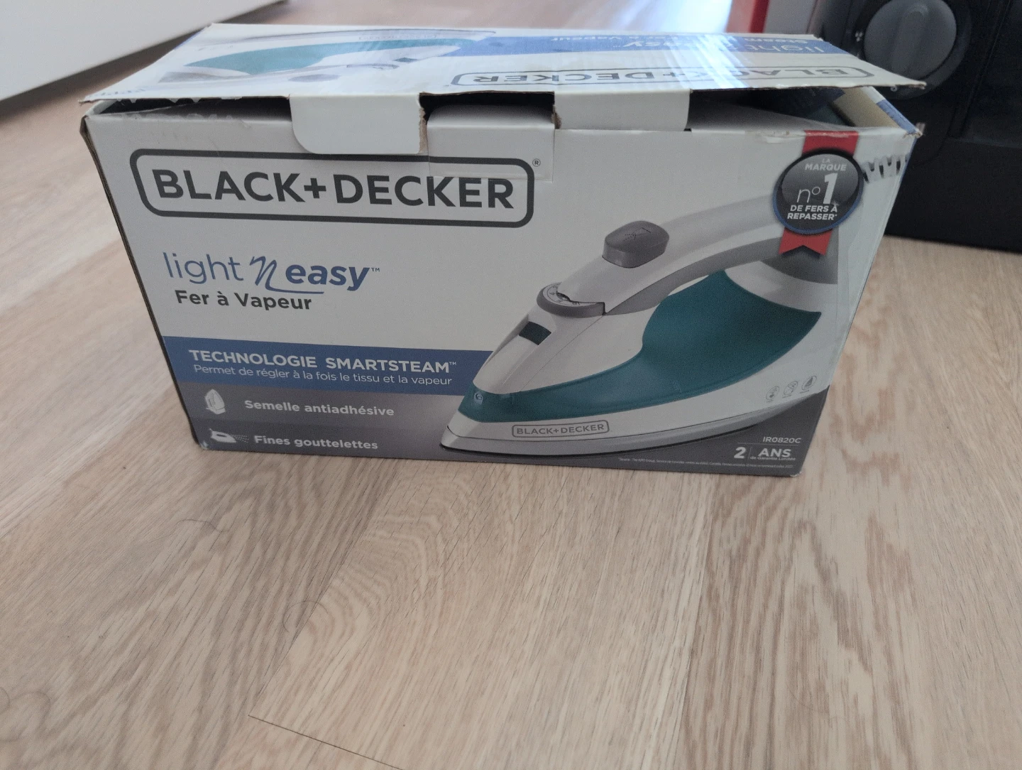Black+Decker Light 'n Easy Steam Iron