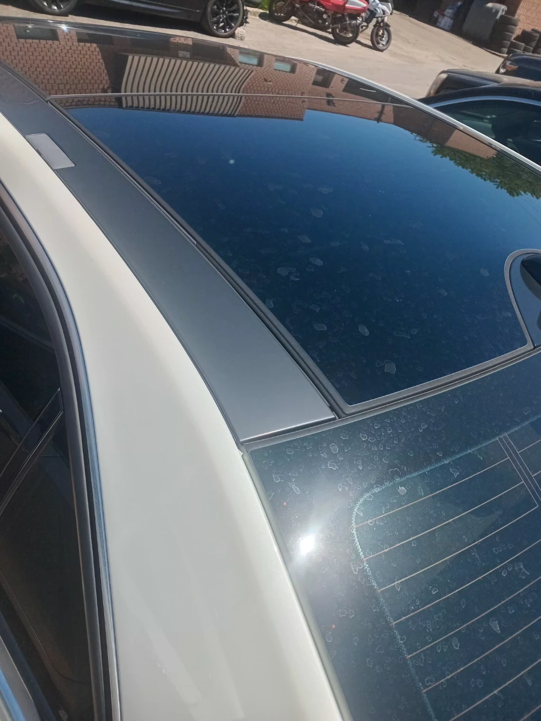2012 Mercedes-Benz E550 Sedan - photo 4