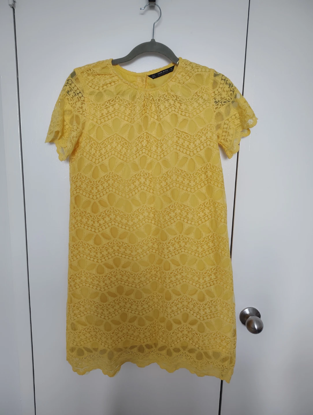 ZARA Yellow Lace Dress – Size M