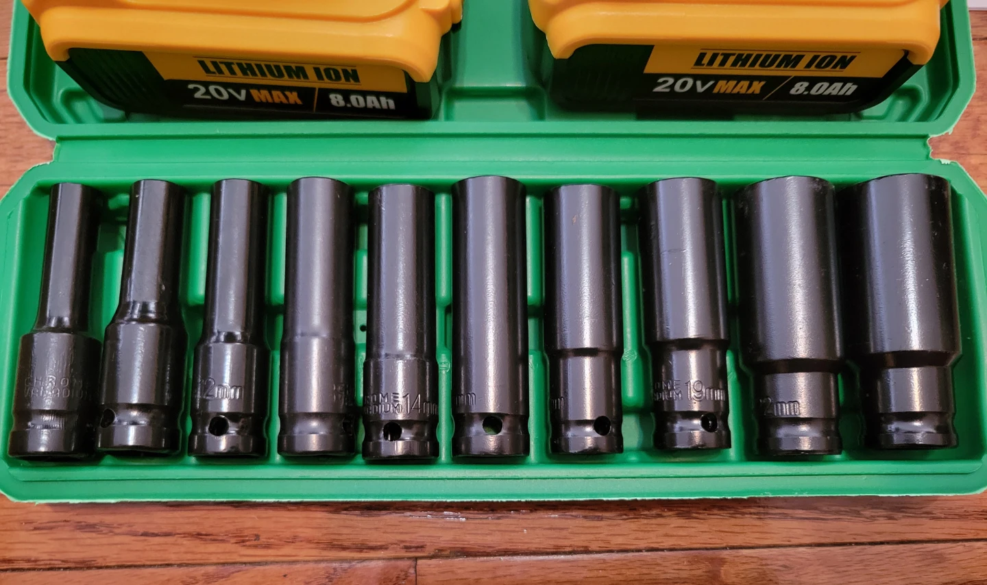 NEW Impact Wrench Kit + 10 Metric sockets - photo 2