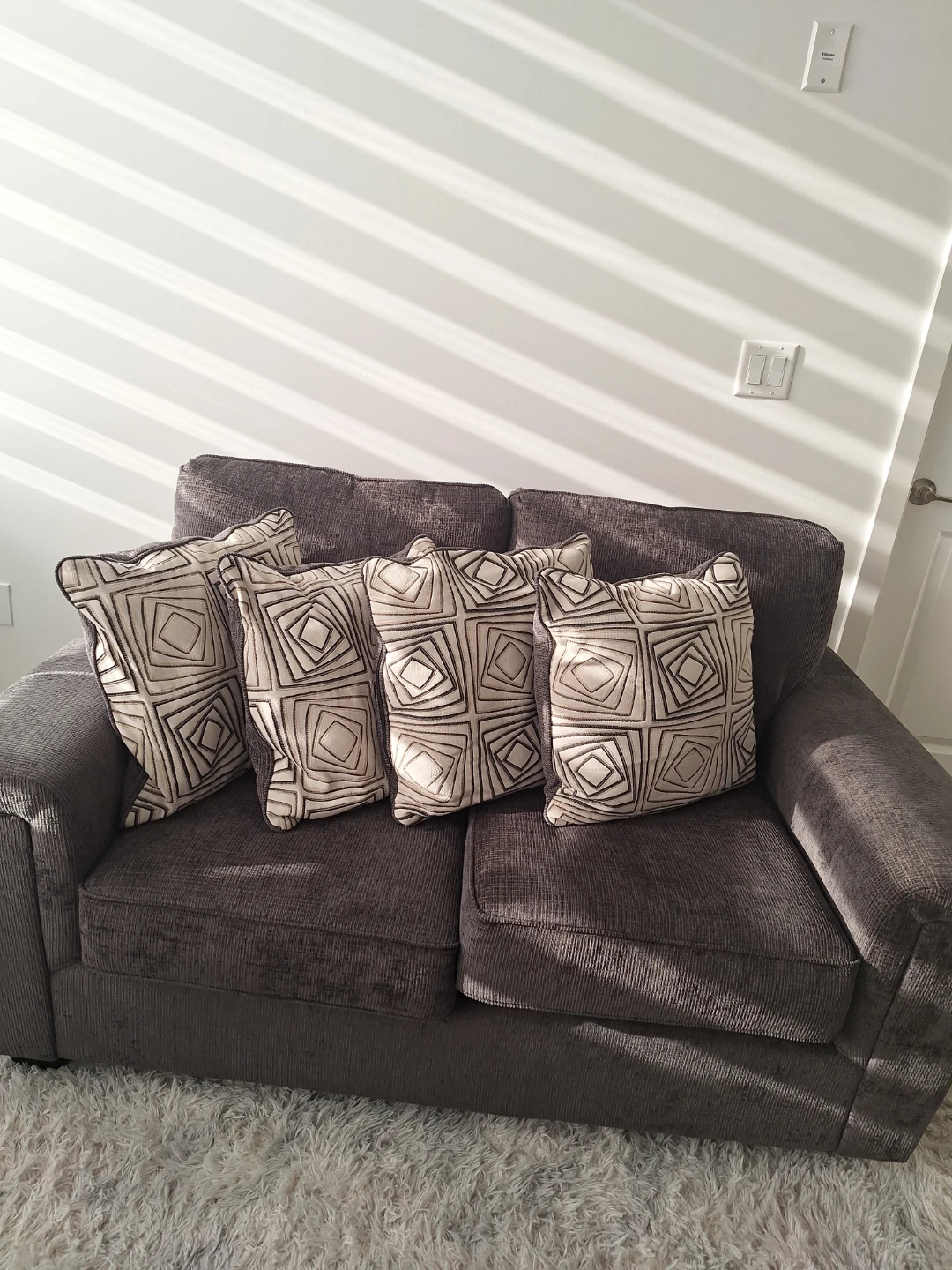 Grey Sofa with 4 Decorative Pillows - photo 4