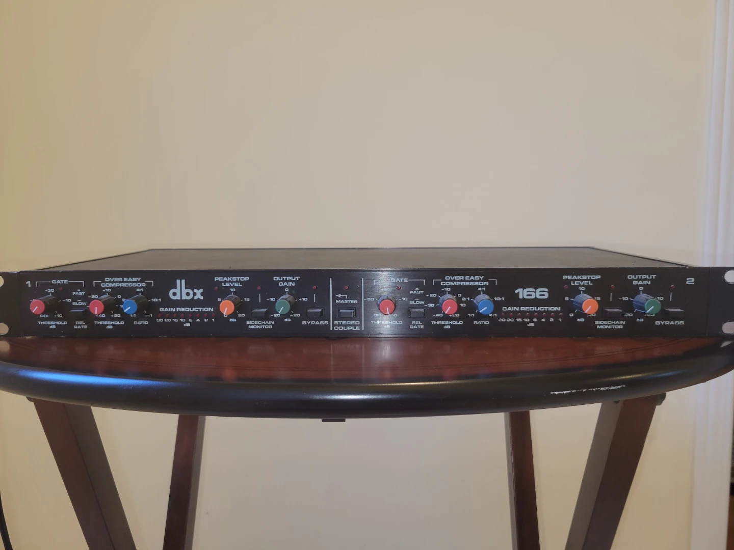 dbx 166 Stereo Compressor / Gate - Made in USA - photo 2