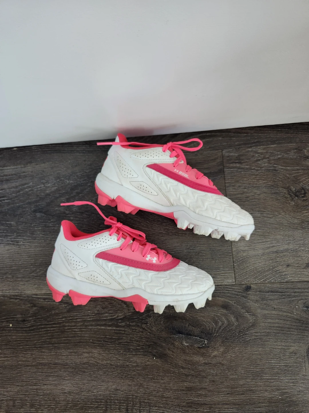 Under Armour White/Pink Cleats