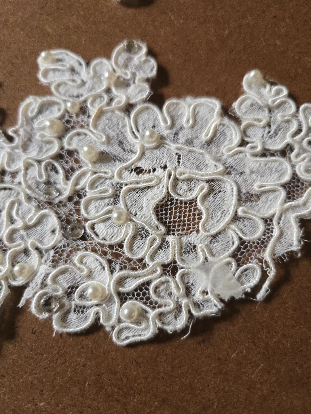 White Lace Appliques with Pearls and Beads - photo 4