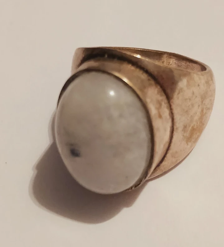 Sterling Silver 925 Moonstone Ring. Size 9.