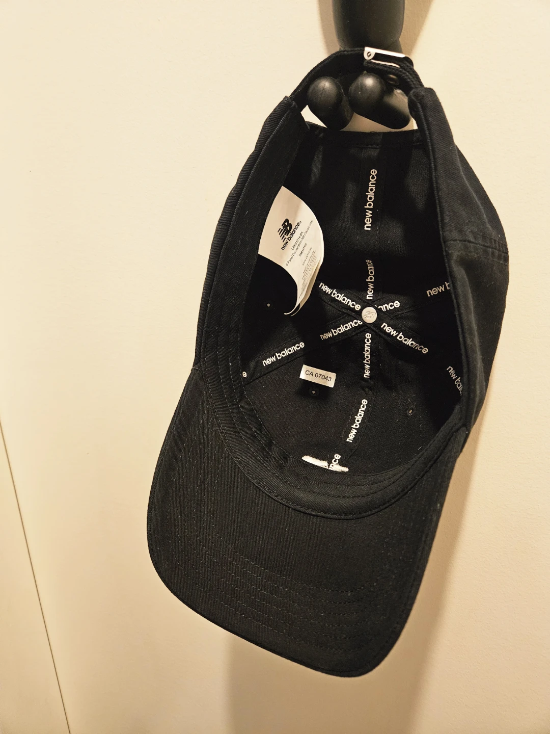 New Balance black strap back hat - photo 5