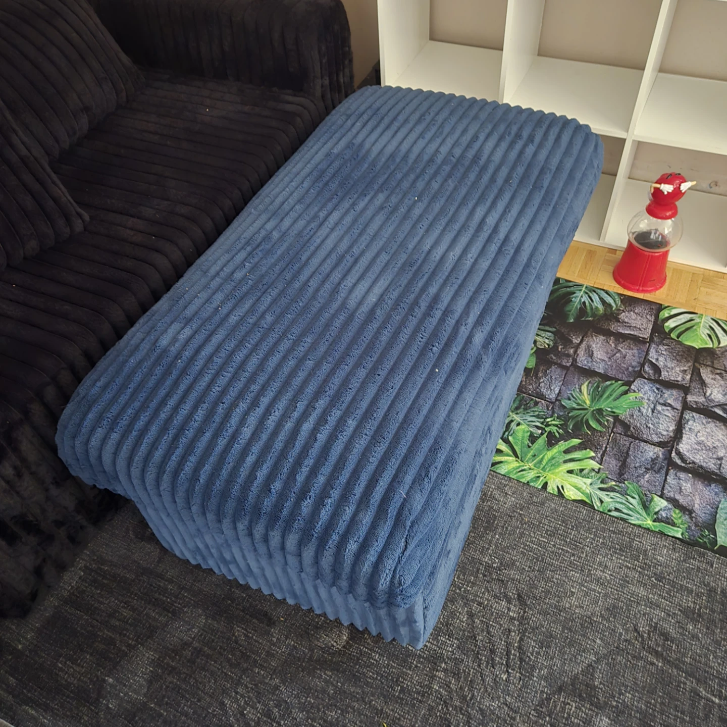 Ottoman for sale.like new
