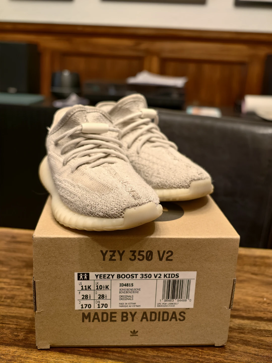 Adidas Yeezy Boost 350 V2 Kids Shoes Bone/Bone size 11k - photo 2