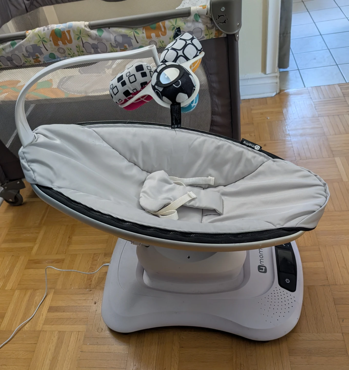4moms MamaRoo Baby Glider - photo 3