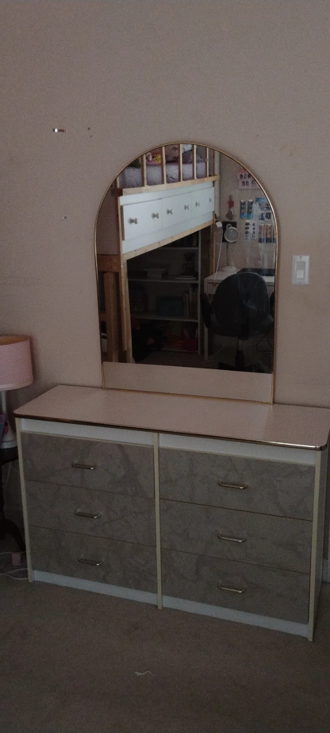 White and marble dresser