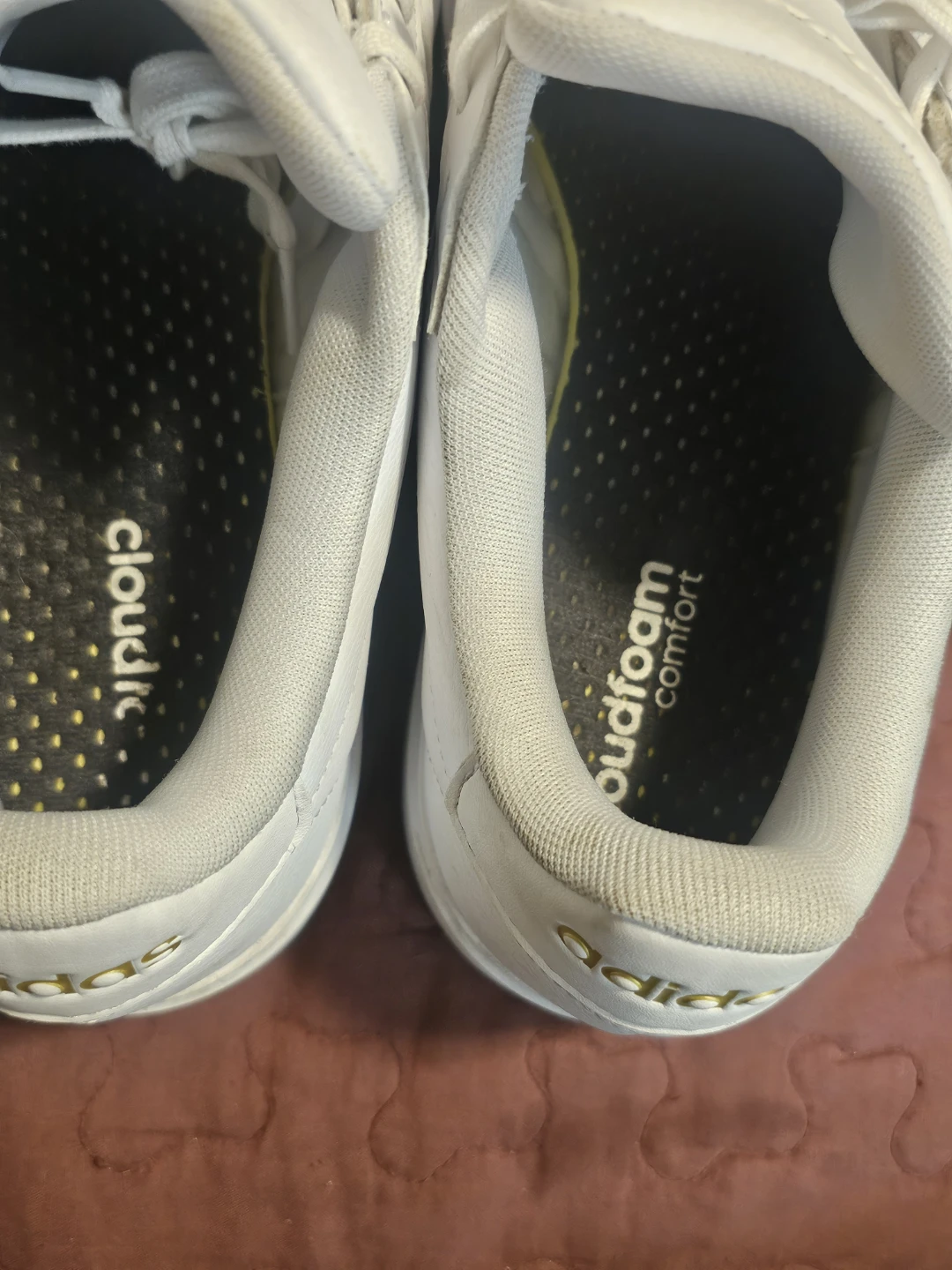 Size 11 white sneakers - photo 2