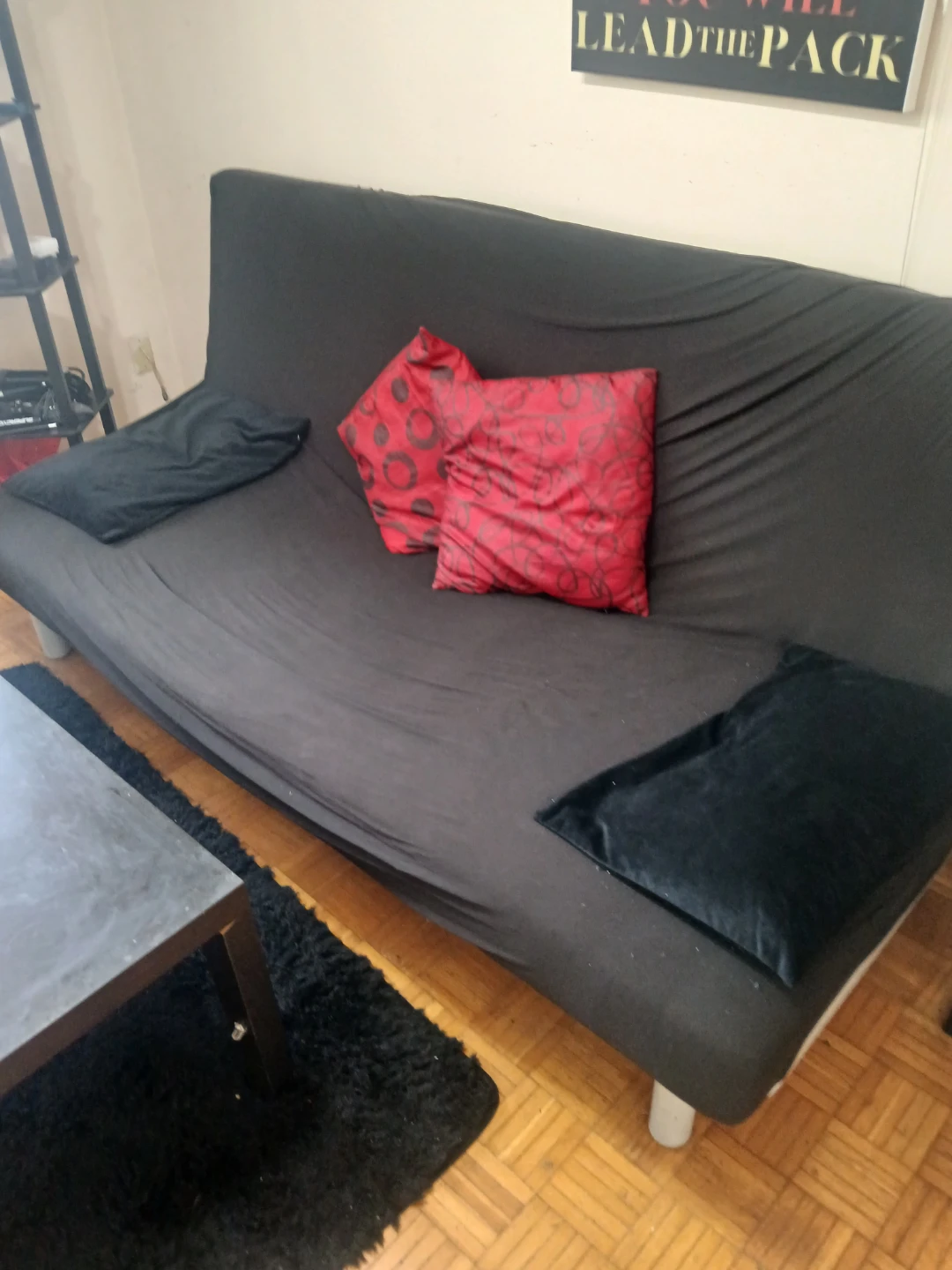Moving out sale. Used Ikea sofa bed. In great condition. - photo 2
