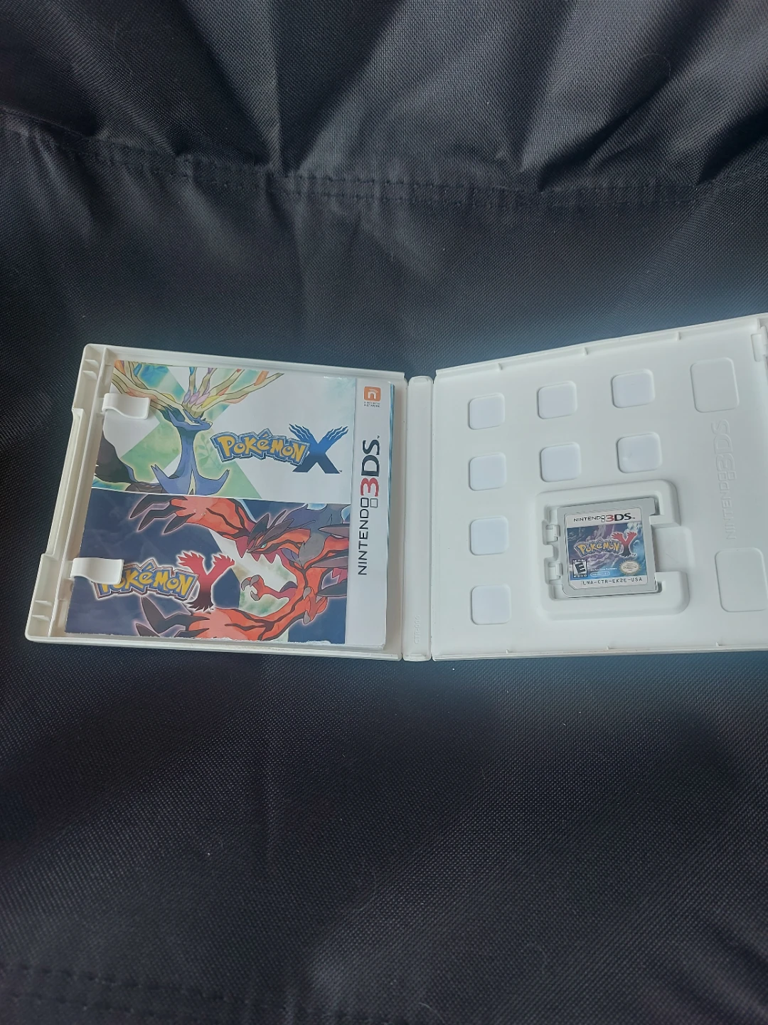 Pokemon Y Nintendo 3DS Game - photo 2