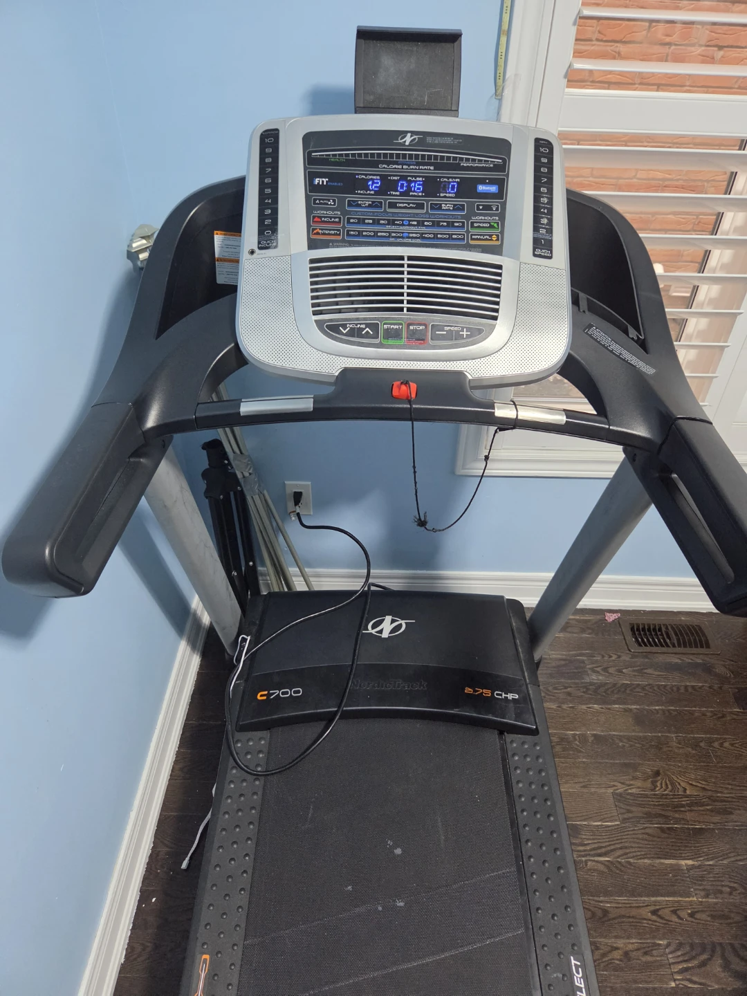 NordicTrack C700 Treadmill - photo 5