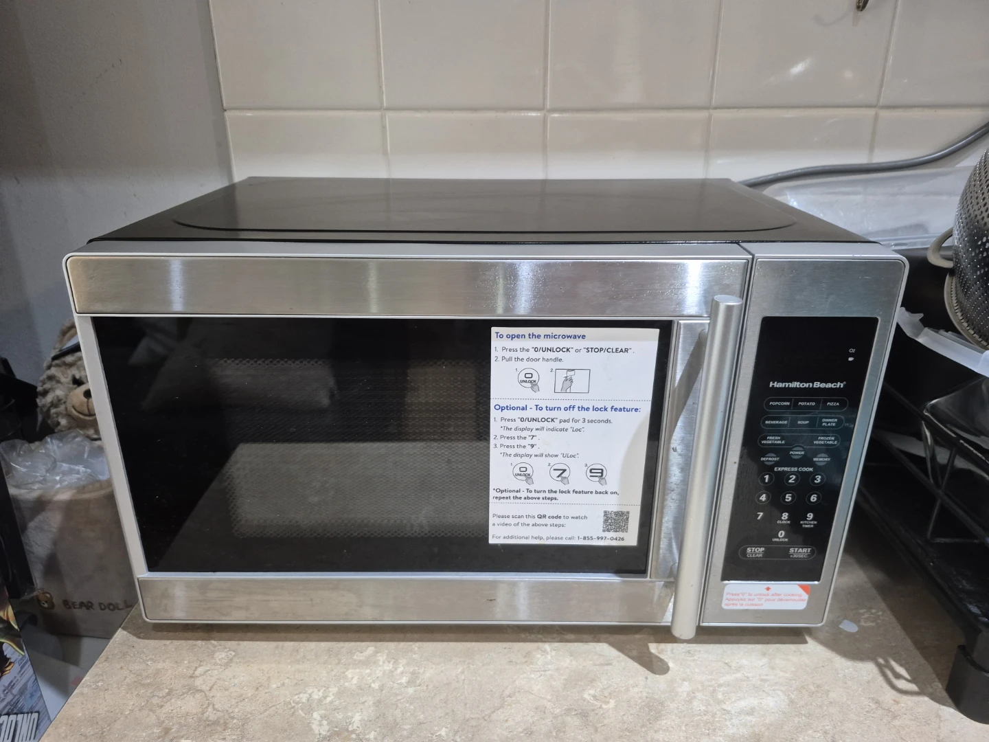 Hamilton Beach 0.7 cu. ft. Microwave Oven