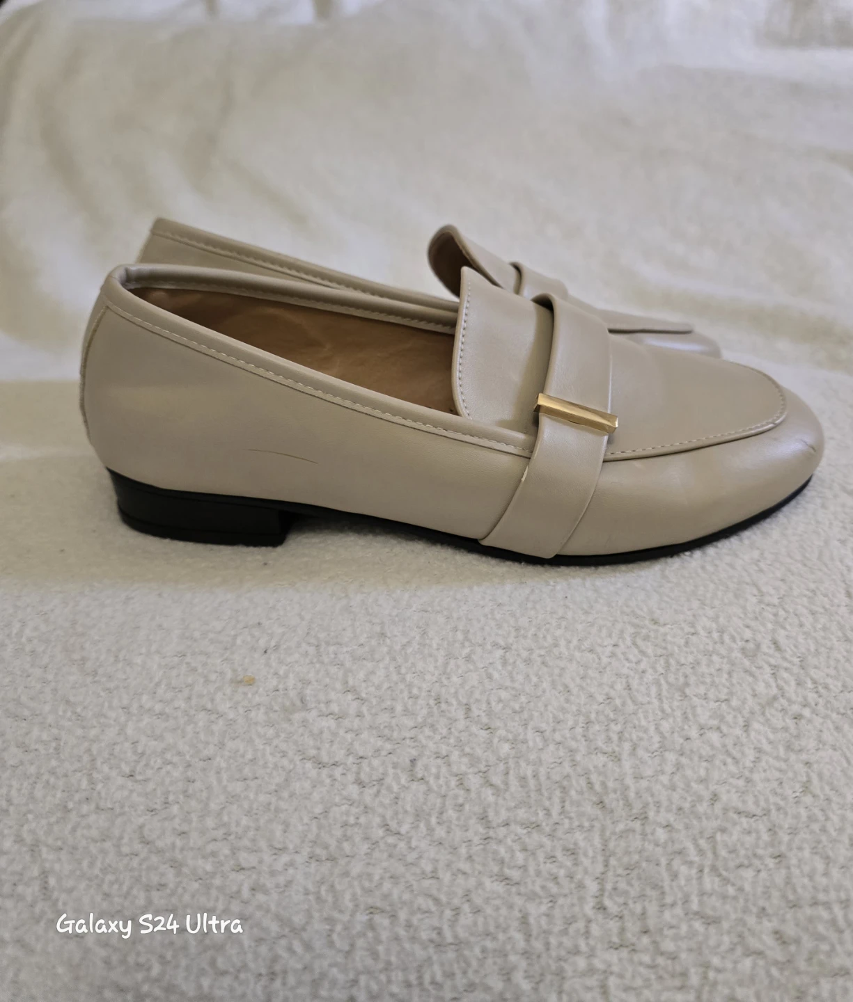 DUPLÉ beige loafers with gold buckle - photo 2