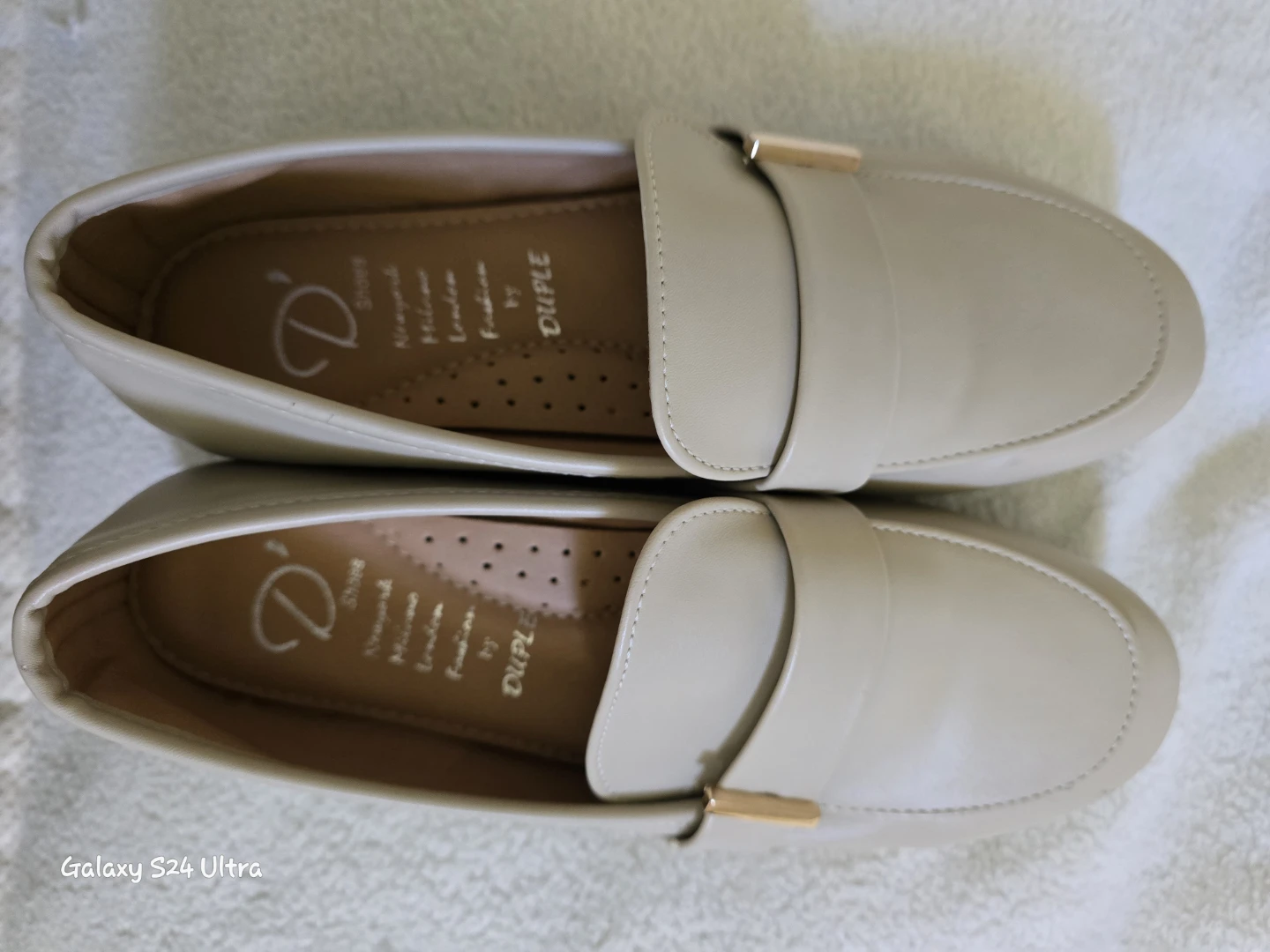DUPLÉ beige loafers with gold buckle - photo 3