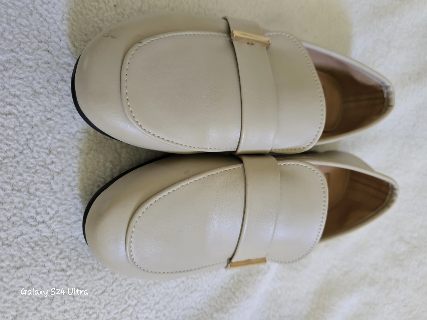 DUPLÉ beige loafers with gold buckle - photo 5
