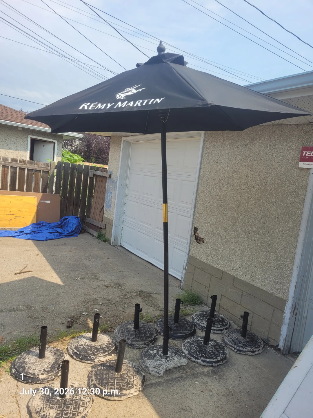 Outdoor patio umbrellas