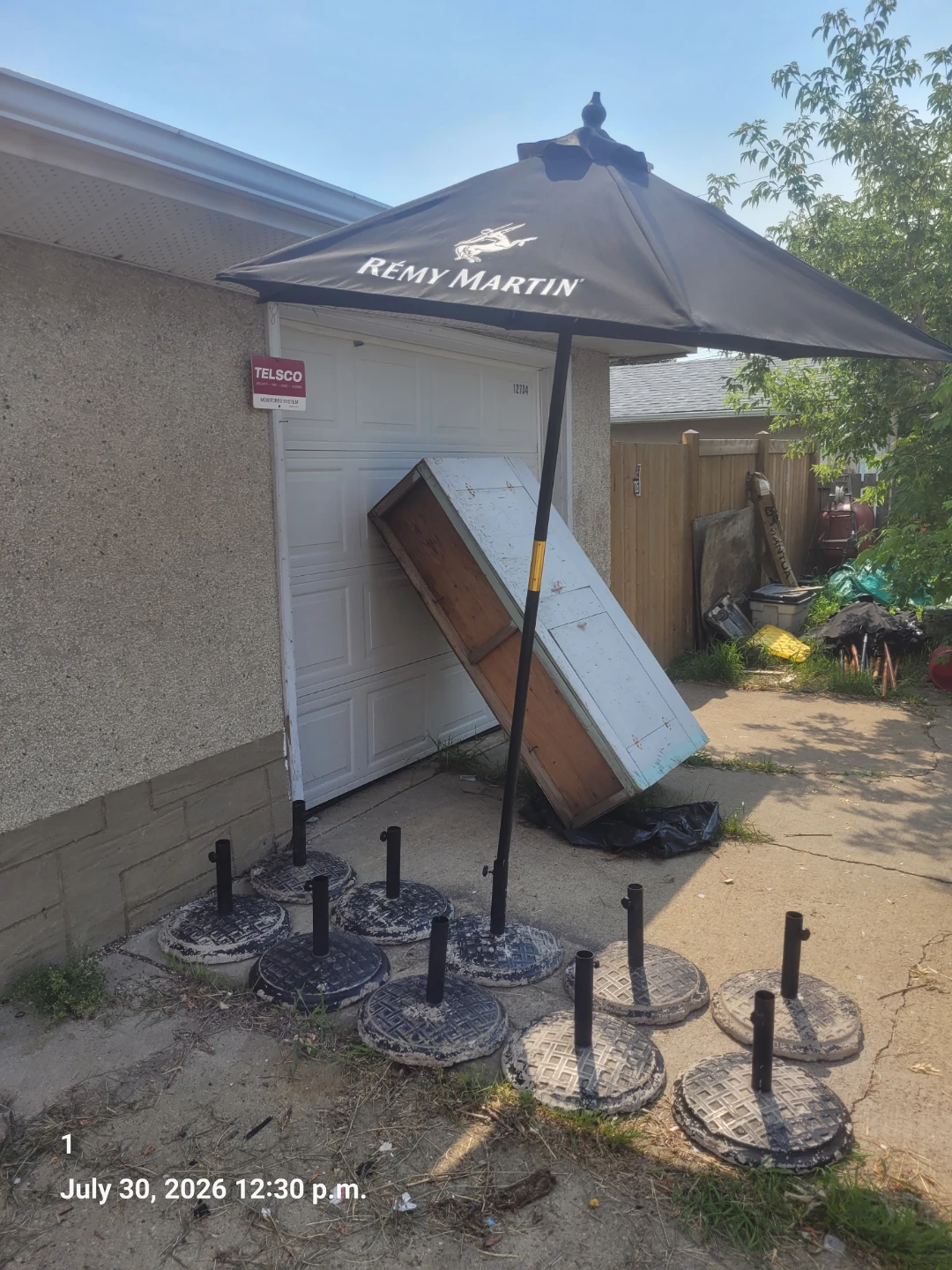 Outdoor patio umbrellas - photo 2