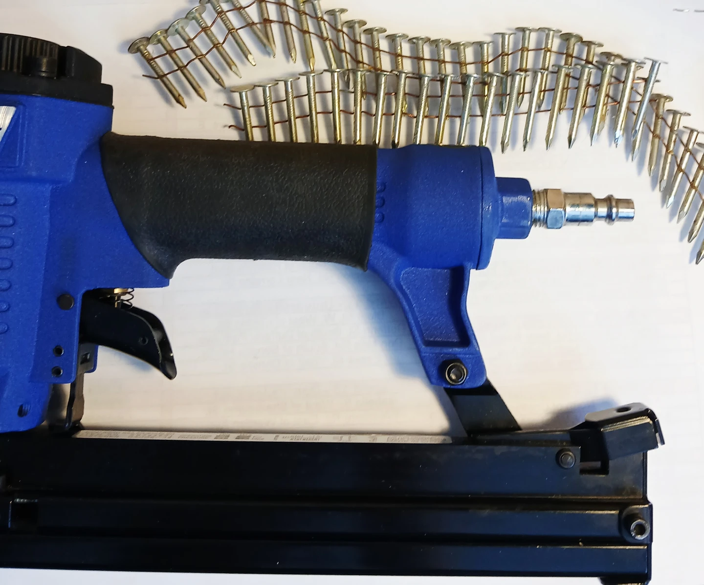CH Air Framing Nailer with Collated Nails
