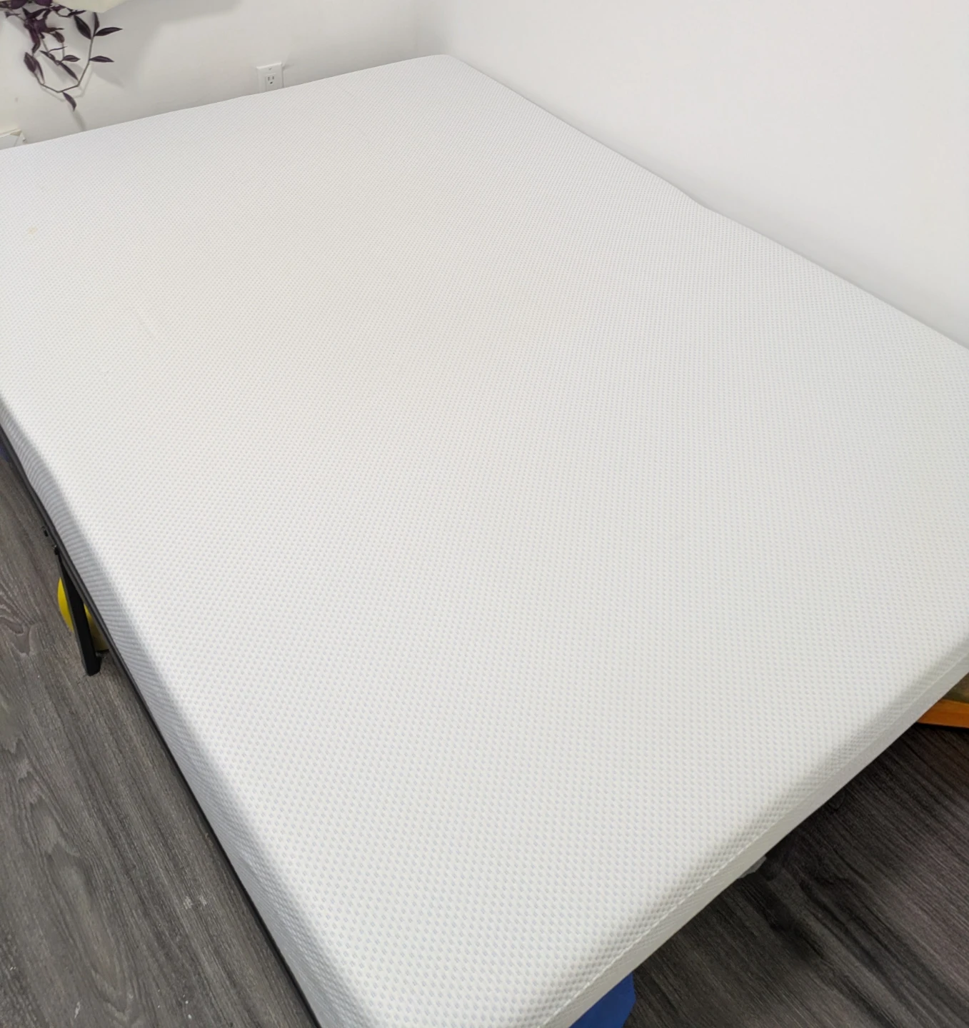 8" White Full Size Mattress - photo 2