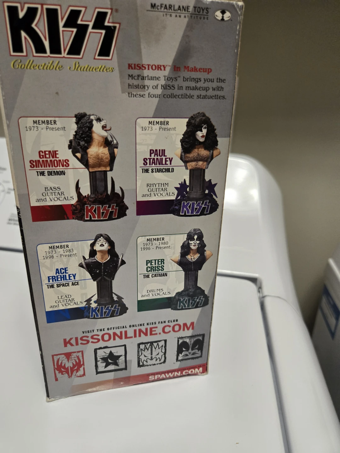 Gene Simmons KISS Collectible Stature McFarlane Toys - photo 3