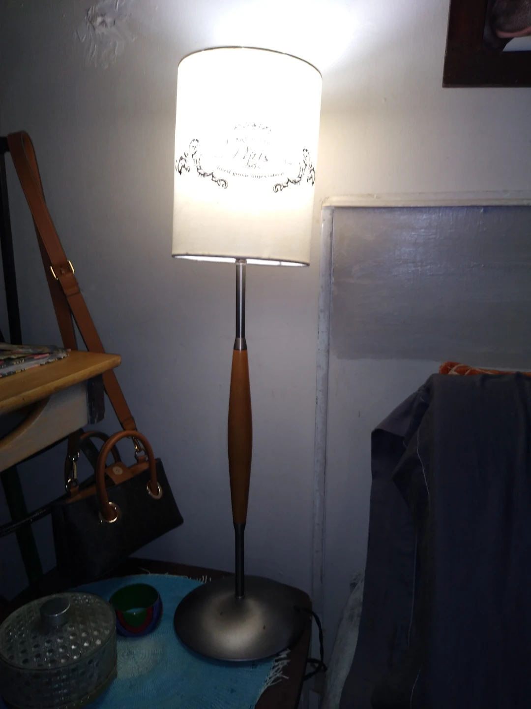 Handmade century gorgeous lamp and shade. - photo 3