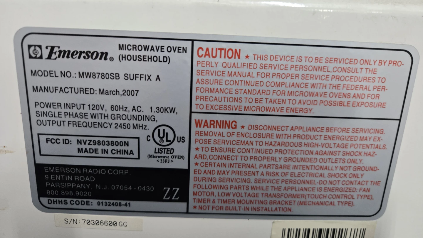 Emerson MW8780SB Microwave Oven - photo 4