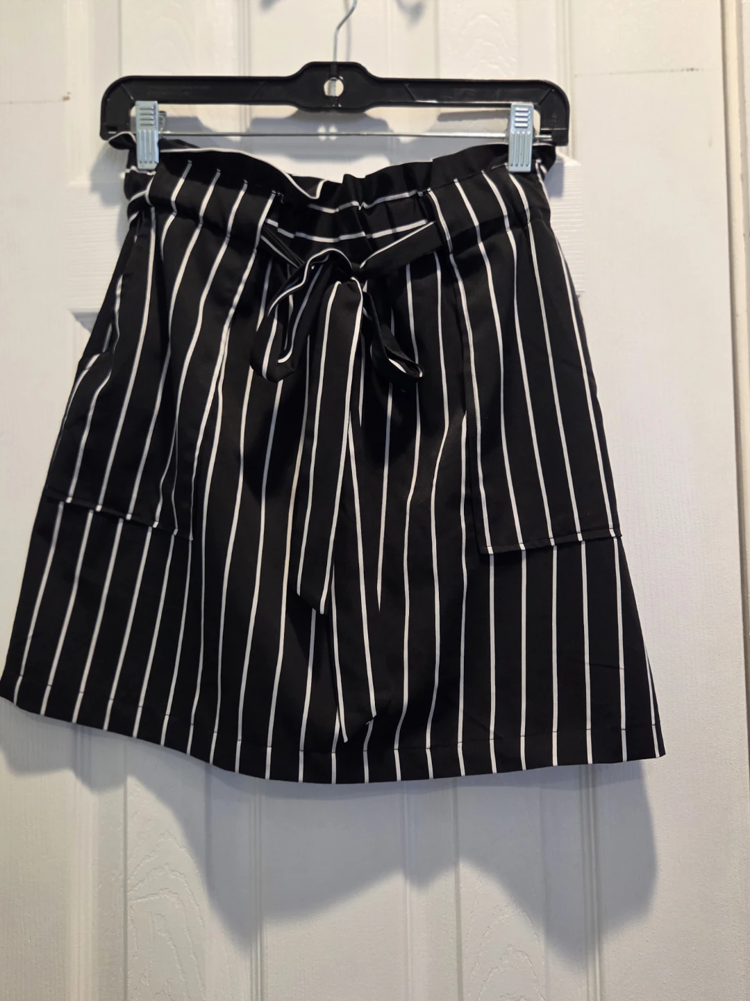 Urban Heritage Black & White Striped Paperbag Waist Skirt - photo 4