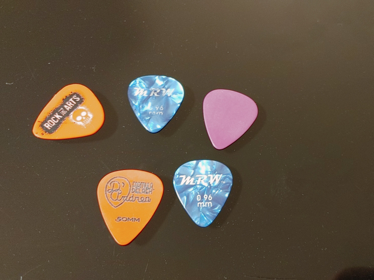 Guitar Picks new