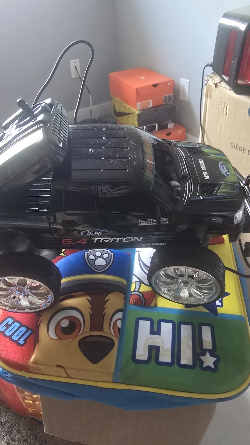 New Bright Ford F-150 RC Truck