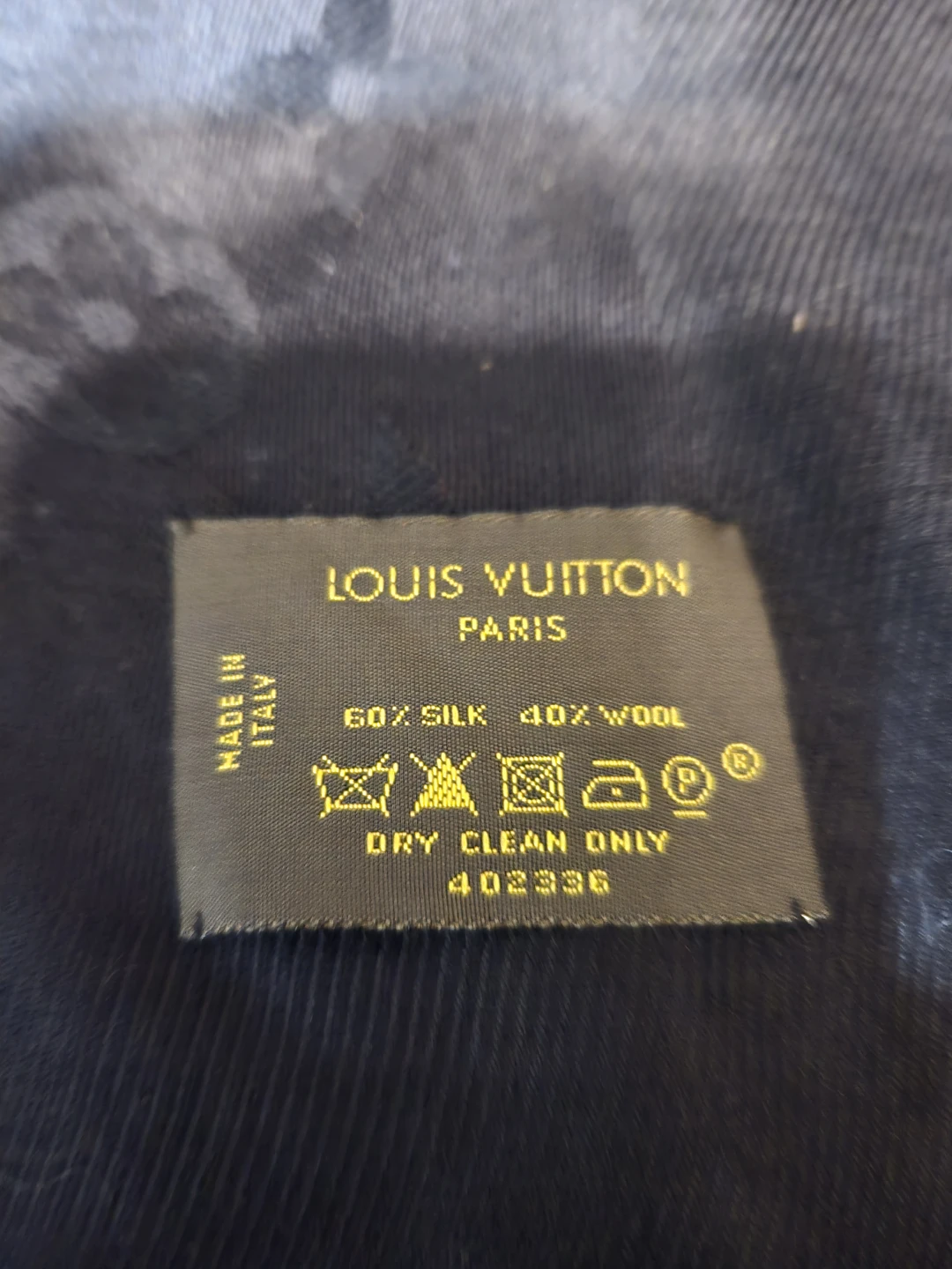 Louis Vuitton  Shawl - photo 2
