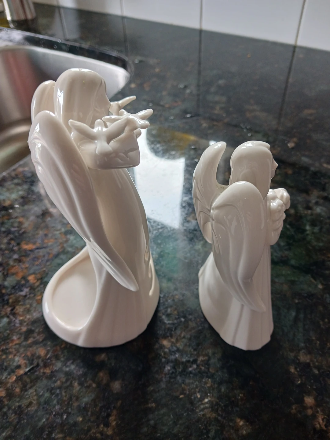 Set of 2 White Ceramic Angel Figurines - photo 4