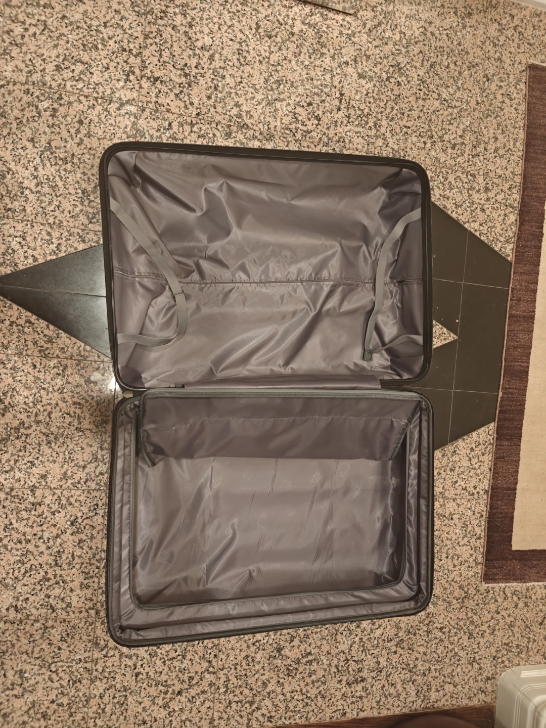 Heavy Duty  Expandable Dark Grey Hardside Luggage (80-100L) - photo 4