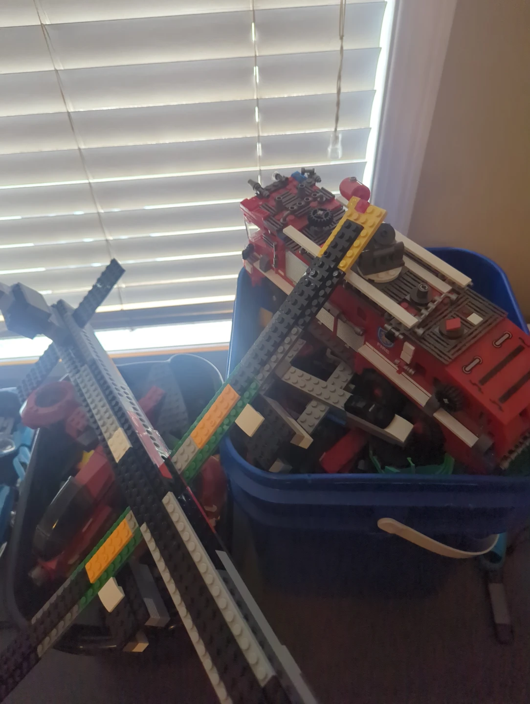 +3000 pcs Lego bucket